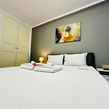 Zen Central Studio Bukarest Kültér fotó